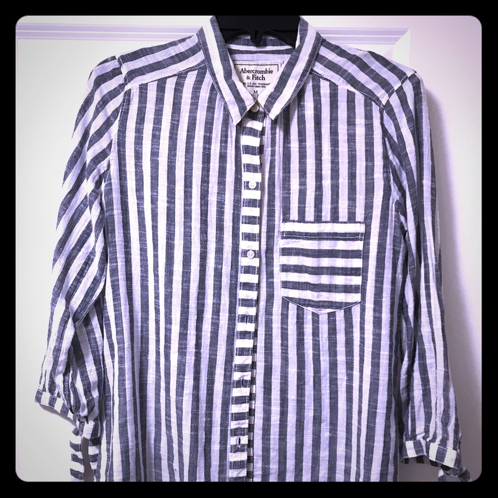 Abercrombie gauzy button down with tie sleeve